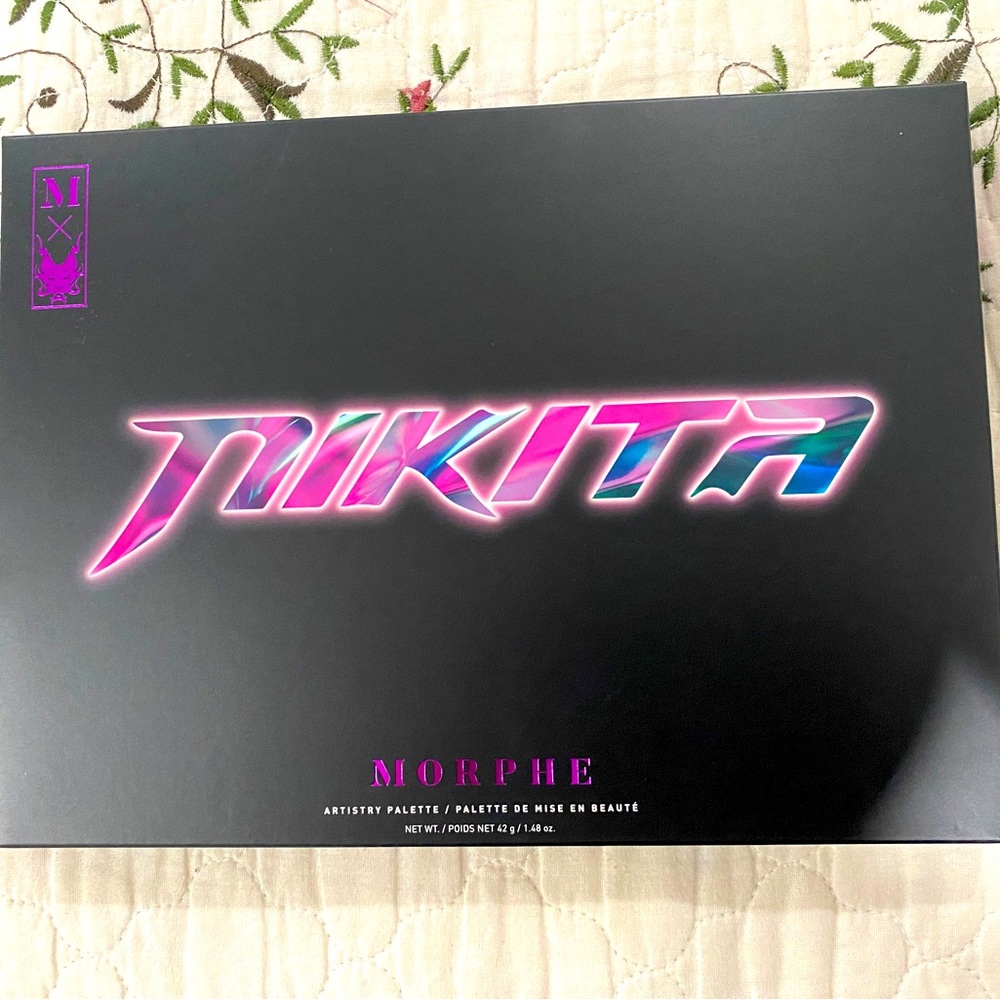 NIKITA EYESHADOW PALLET